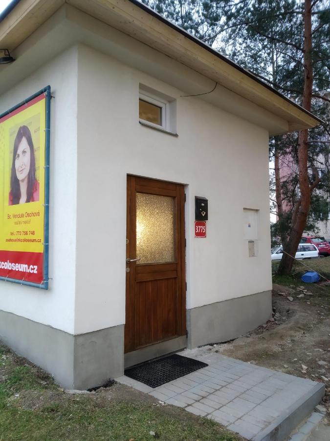 Minidomecek Apartment Зноймо Екстериор снимка