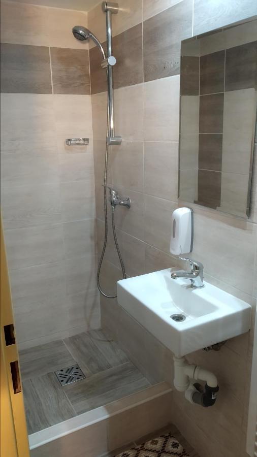 Minidomecek Apartment Зноймо Екстериор снимка