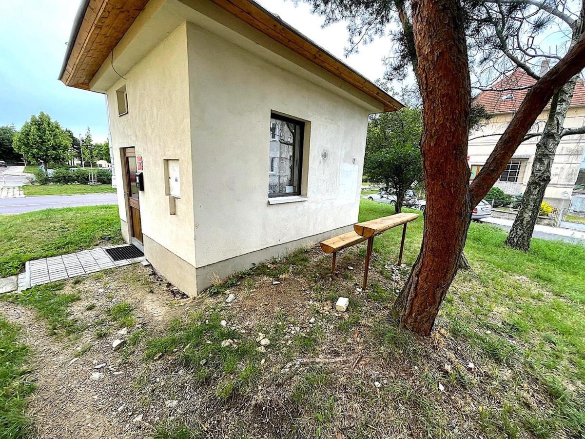 Minidomecek Apartment Зноймо Екстериор снимка